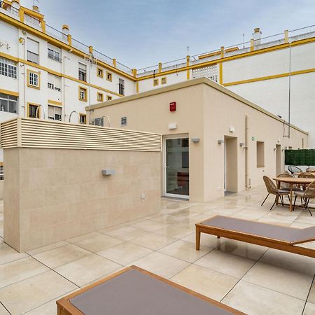 Limehome Sevilla Ronda De Capuchinos מראה חיצוני תמונה
