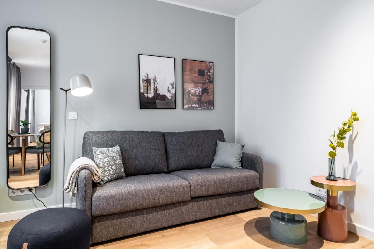 Limehome Sevilla Ronda De Capuchinos מראה חיצוני תמונה