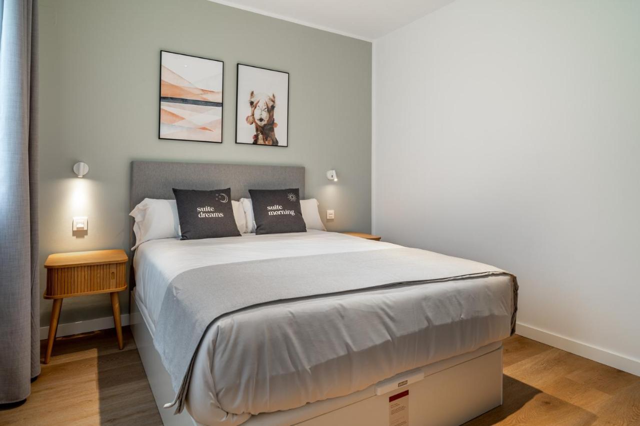 Limehome Sevilla Ronda De Capuchinos מראה חיצוני תמונה