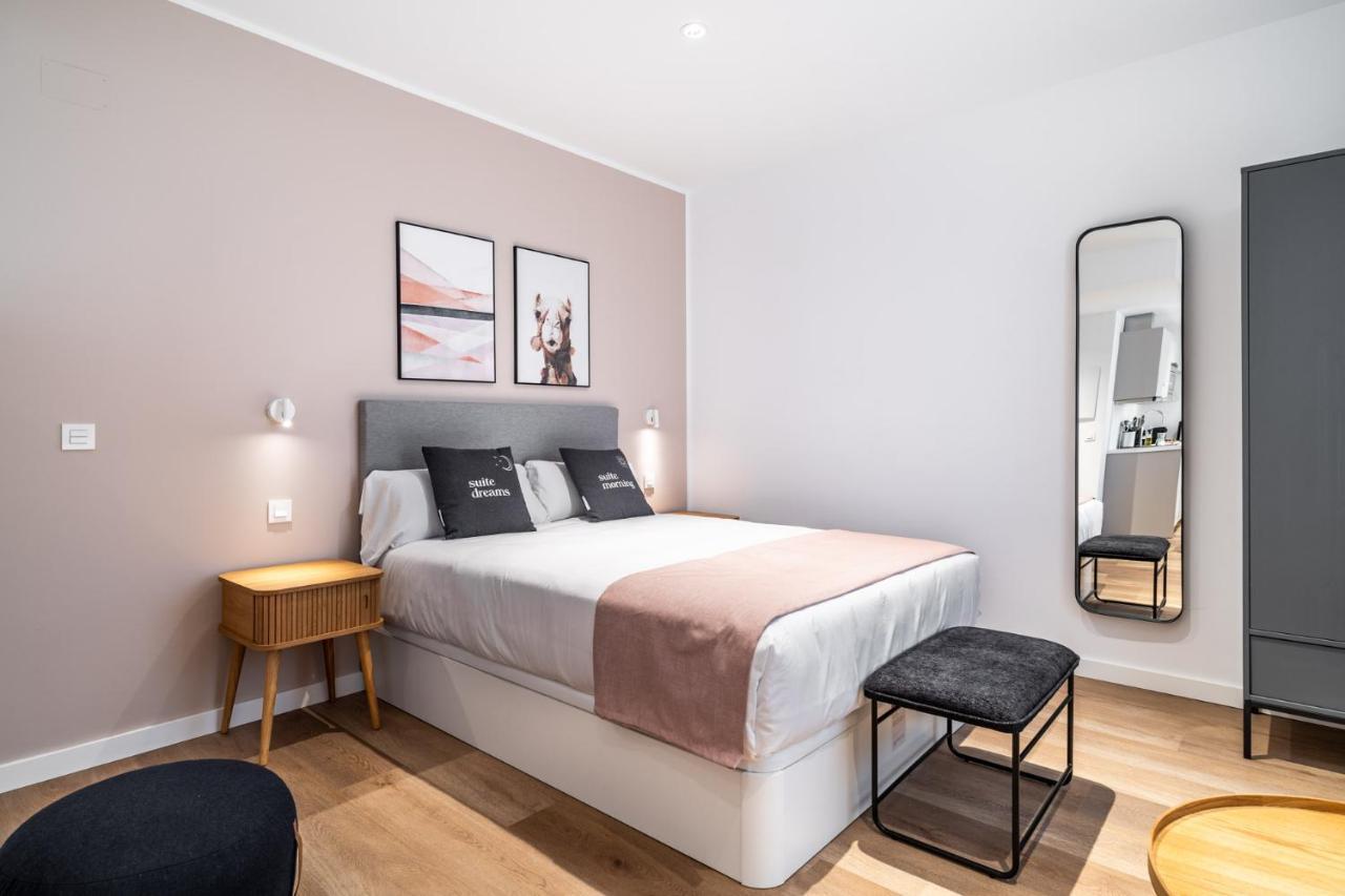 Limehome Sevilla Ronda De Capuchinos מראה חיצוני תמונה