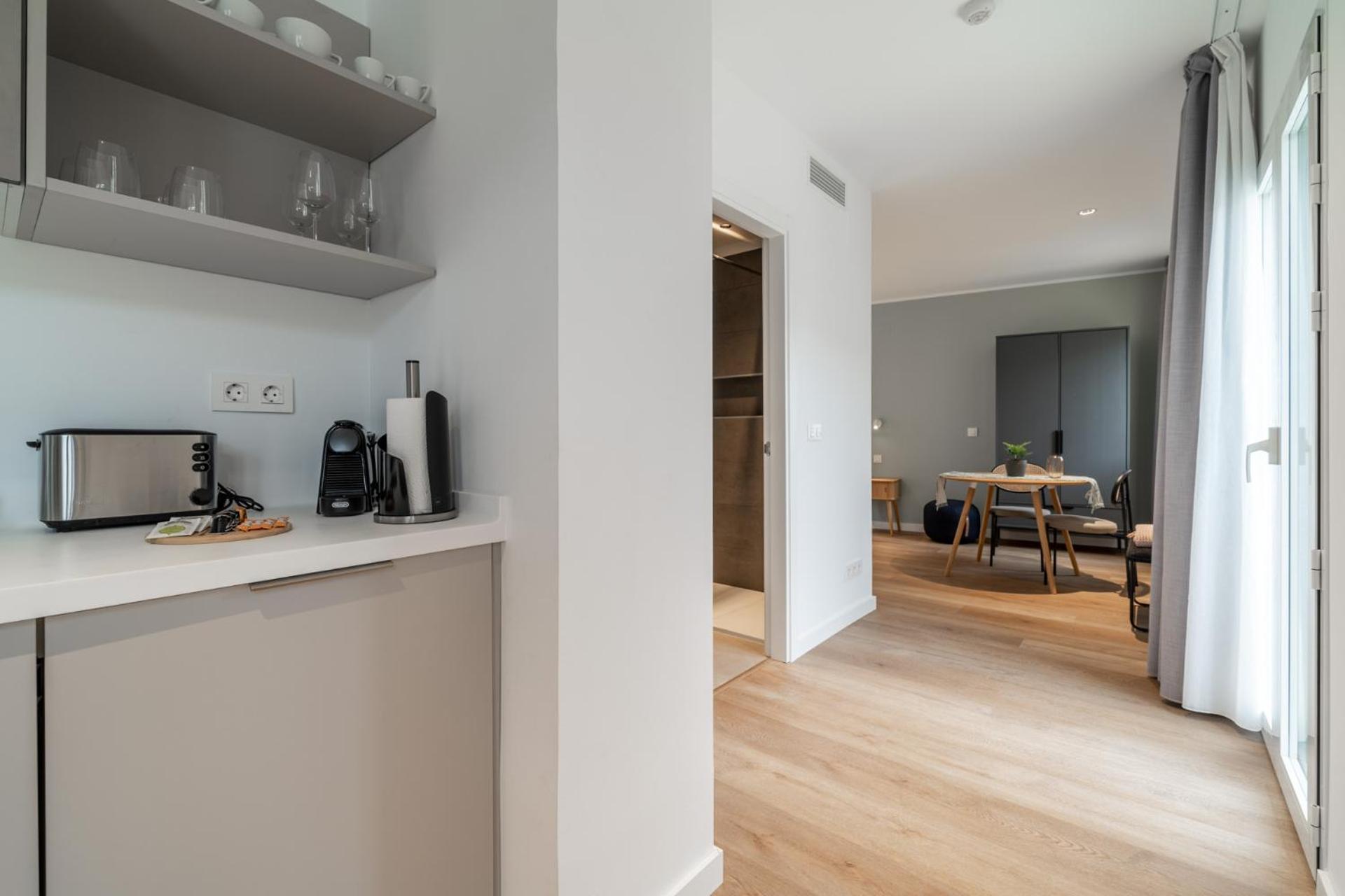 Limehome Sevilla Ronda De Capuchinos חדר תמונה